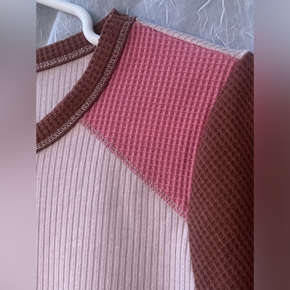 Wild Fable Color-Block Crop Top - Picture 6 of 9